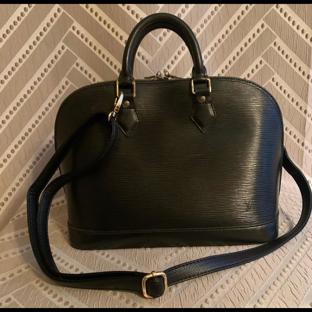 Sold❗️Louis Vuitton Satchel,authentic EPI Alma - Picture 1 of 16